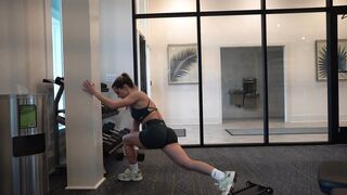 GLUTE EXERCISES FOR A ROUNDER BOOTY