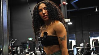 Hot girls push heavy weight | full push workout shoulders, chest & triceps